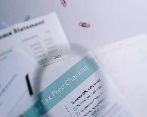 A step-by-step planning checklist for household expenses